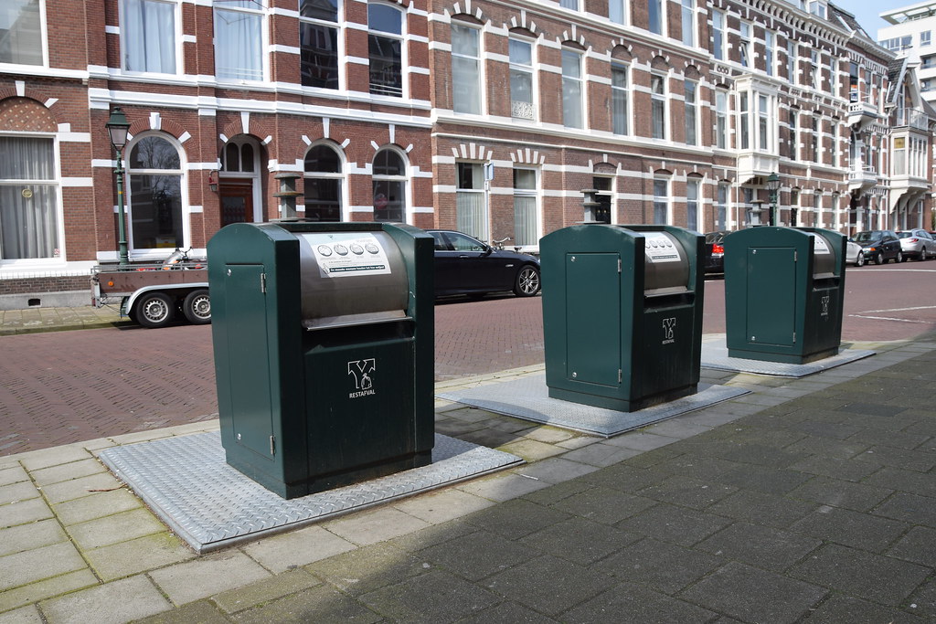 Waste containers municipalities
